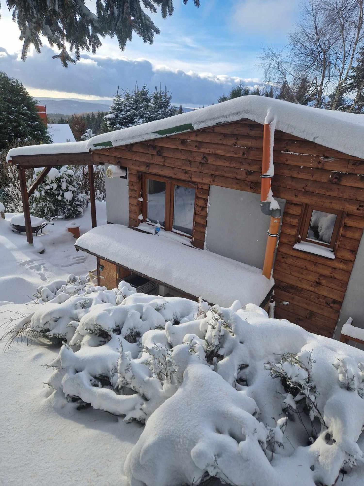 Chata Jeleni Drevenice S Vlastni Virivkou Horni Halze Buitenkant foto